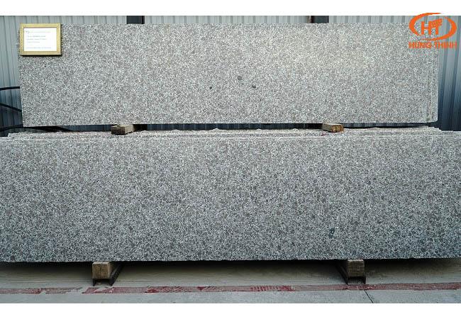 Đá tím hoa cà granite ốp cầu thang, vững chắc và sang trọng