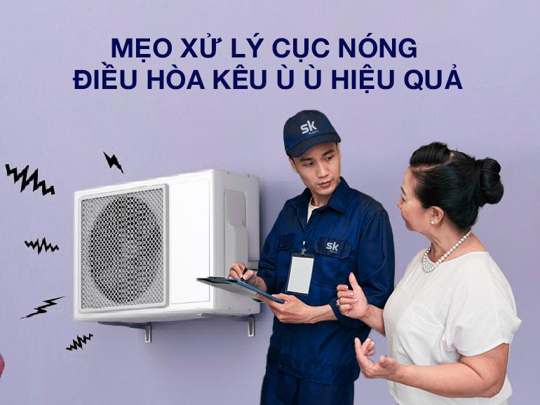Người dùng đang tự vệ sinh cánh quạt dàn lạnh điều hòa kêu to, nhấn mạnh tầm quan trọng của việc bảo dưỡng định kỳ.