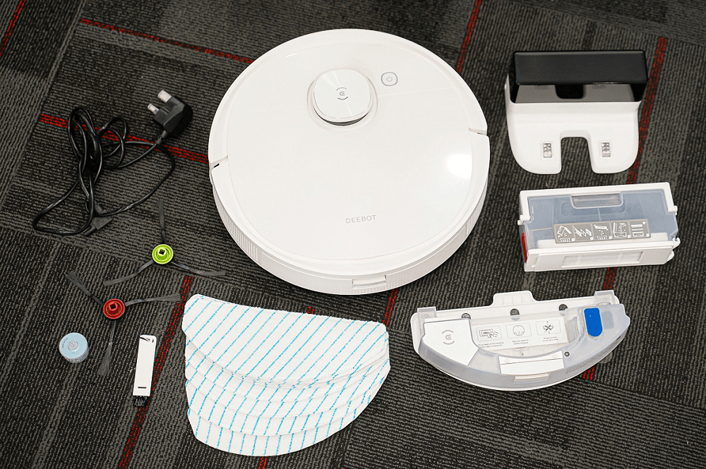 Vệ sinh robot hút bụi đúng cách để tăng tuổi thọ